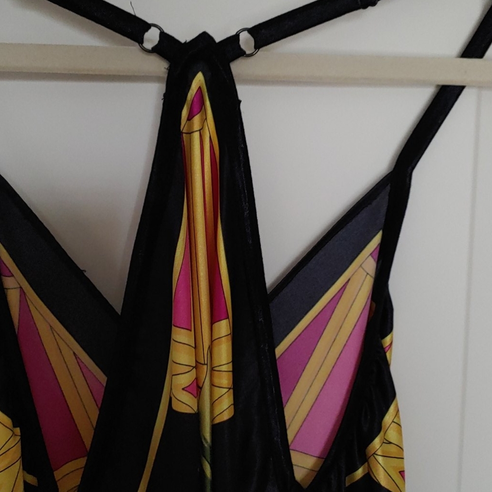 Dress - Picture 7 of 8